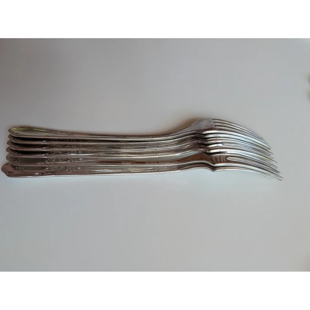 6 Wm. A. Rogers Oneida Meadowbrook Silverplate Dinner Forks A1 Plus 7.5